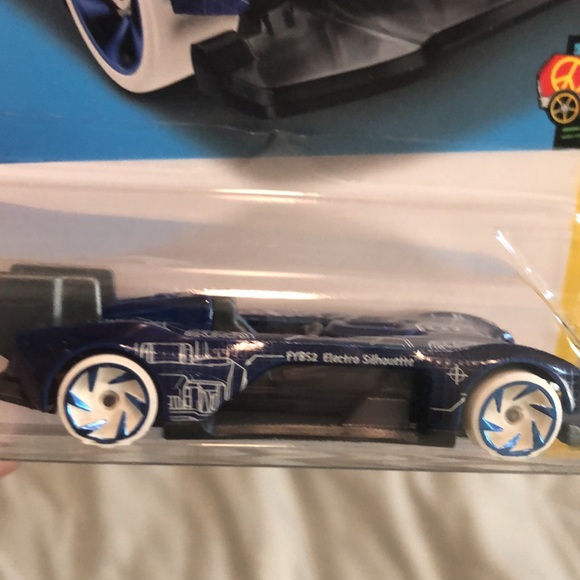 Electro Silhouette - Picture 3 of 8